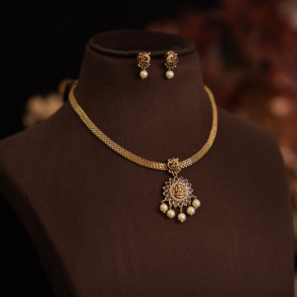 Antique Neck Set 107908