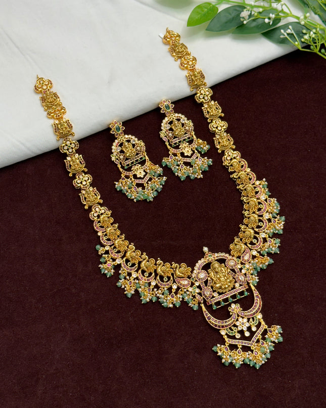 Antique Neck Set 107985