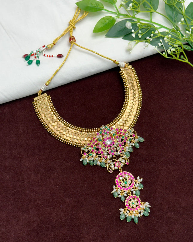 Antique Neck Set 107988
