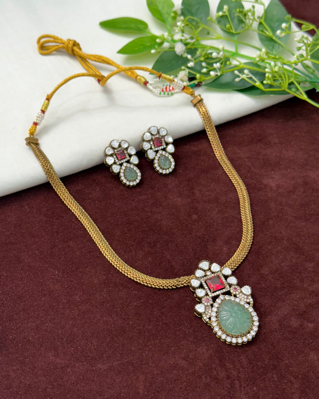 Victorian Neck Set 108107