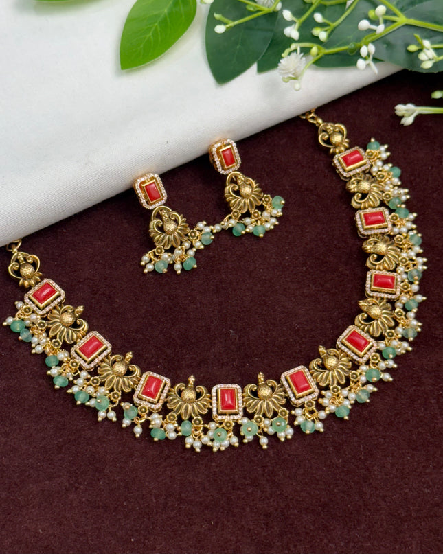 Antique Neck Set 108125