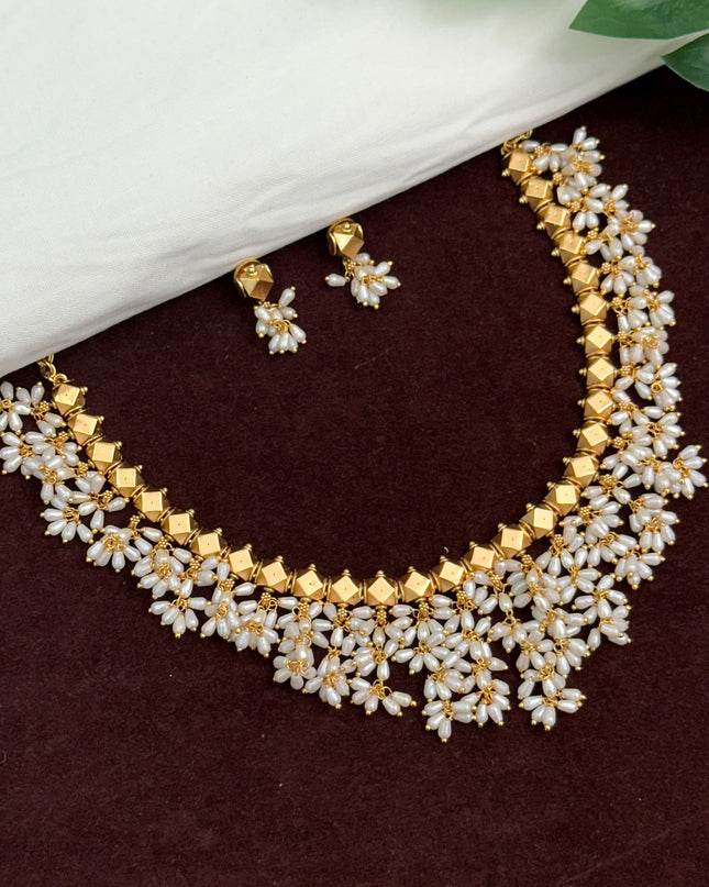 Antique Neck Set 108308