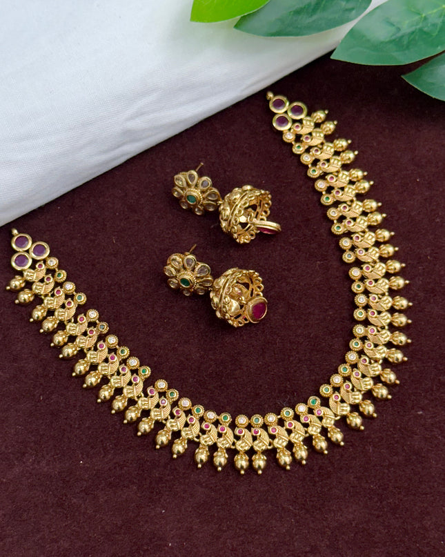 Antique Neck Set 108309