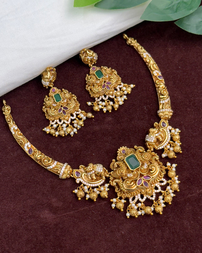 Antique Neck Set 108311