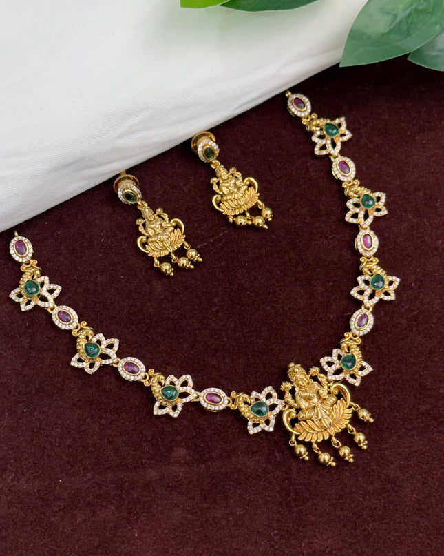 Antique Neck Set 108312