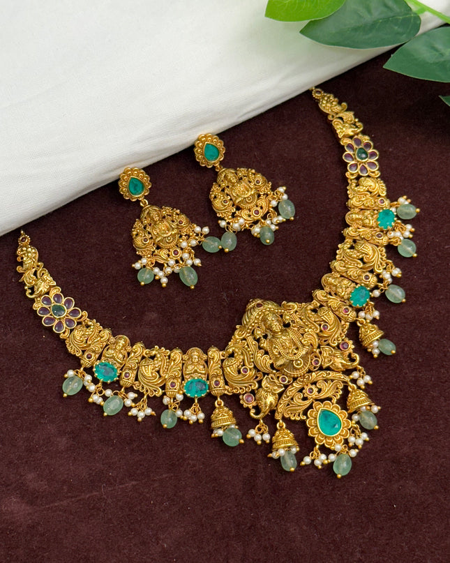 Antique Neck Set 108313