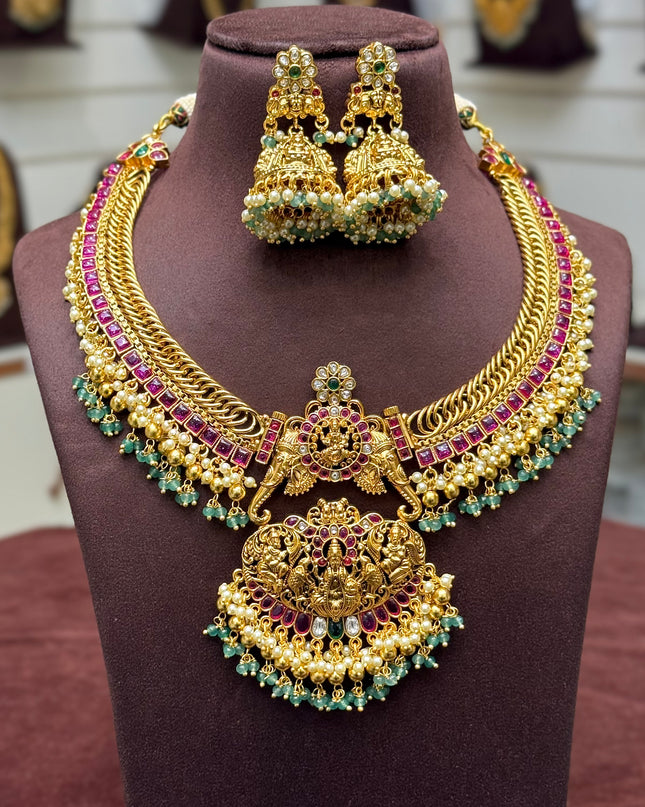 Kundan Neck Set 108317