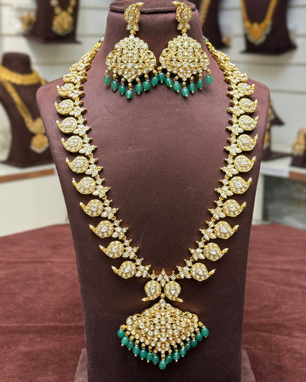 Kundan Neck Set 108326