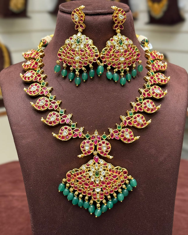 Kundan Neck Set 108327