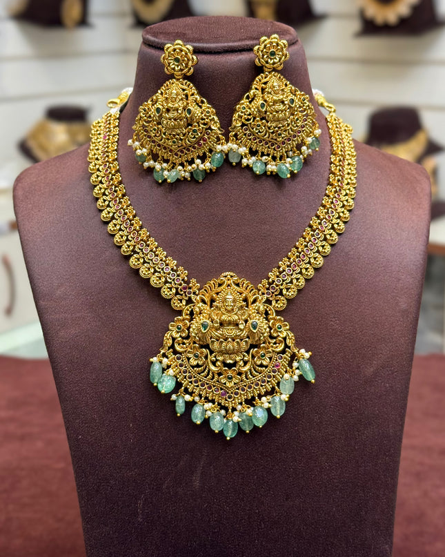 Antique Neck Set 108491