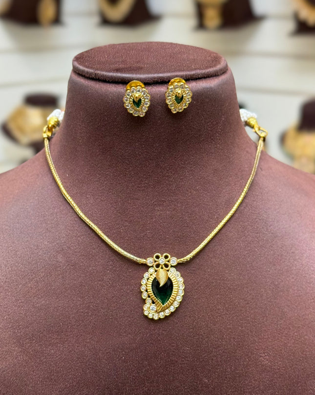 Antique Neck Set 108589