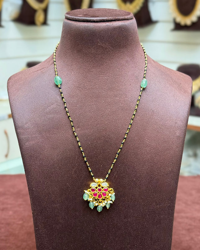 Kundan Black Beads 108605