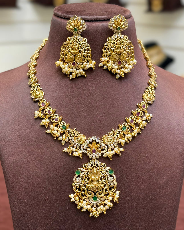Antique Neck Set 108627