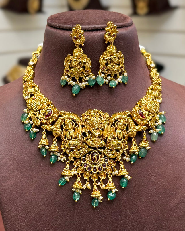 Antique Neck Set 108634