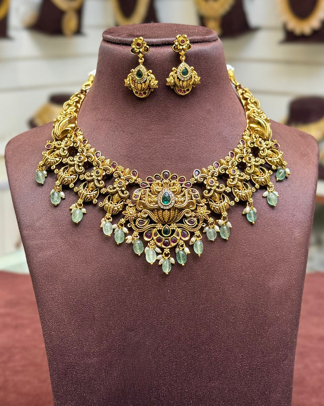Antique Neck Set 108636