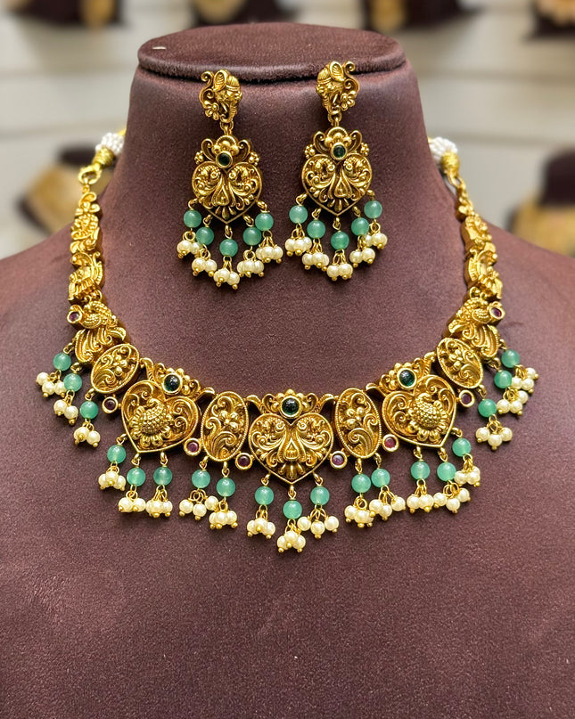 Antique Neck Set 108639