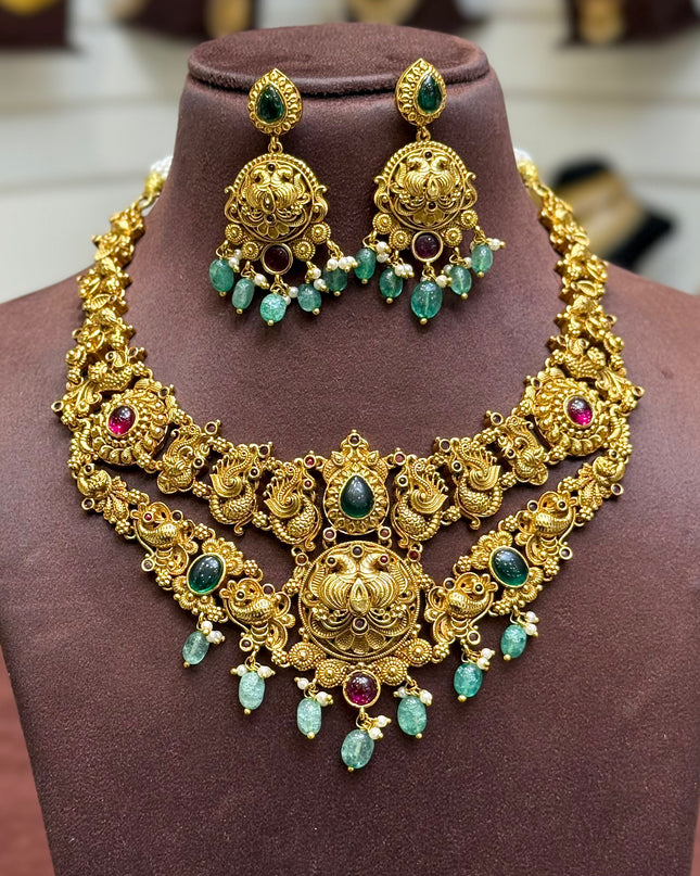 Antique Neck Set 108640