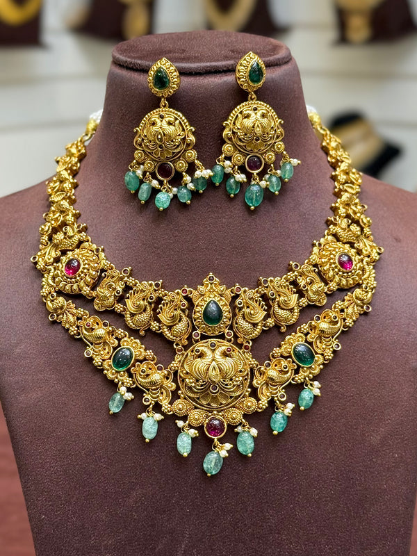 Antique Neck Set 108640