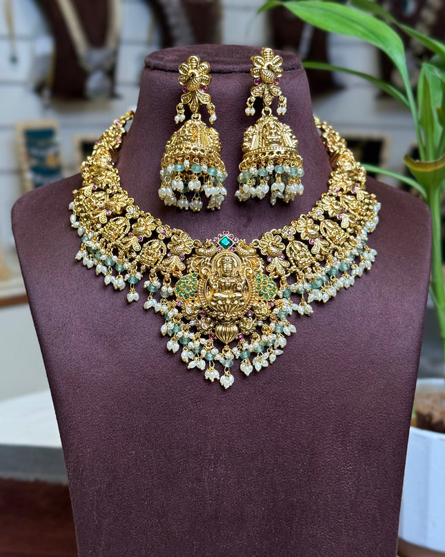 Antique Neck Set 108657