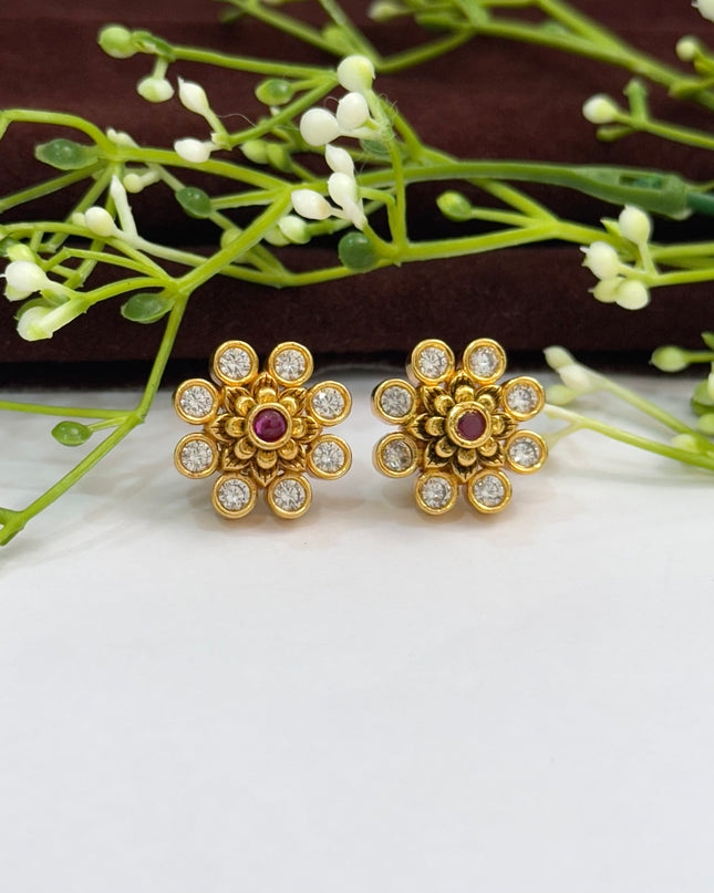 Antique Studs 108664