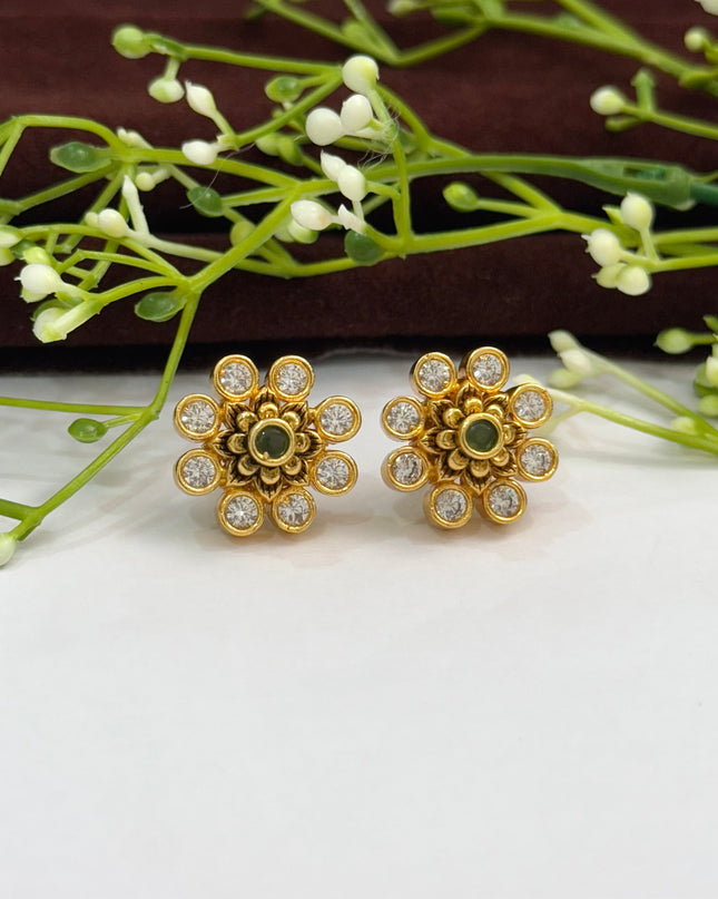 Antique Studs 108664