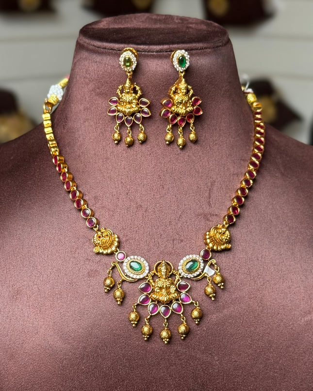 Antique Neck Set 108721