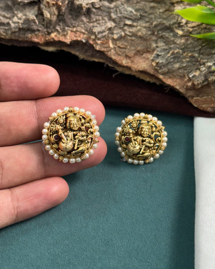 Antique Studs 108736
