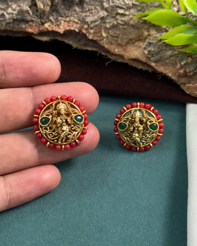 Antique Studs 108737