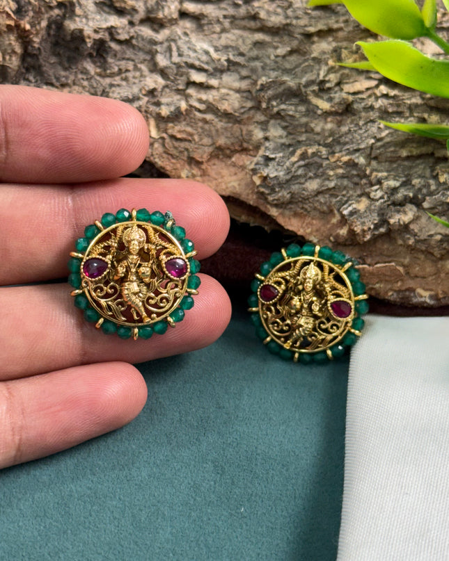 Antique Studs 108737