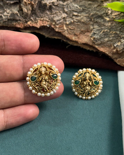 Antique Studs 108737