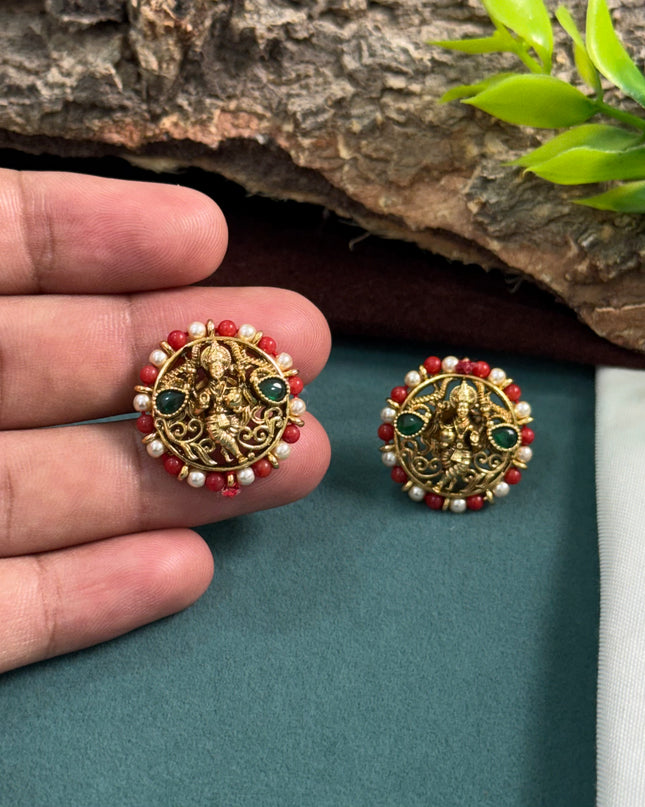 Antique Studs 108737