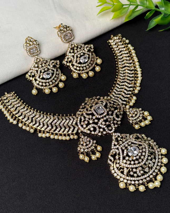 Victorian Neck Set 108776