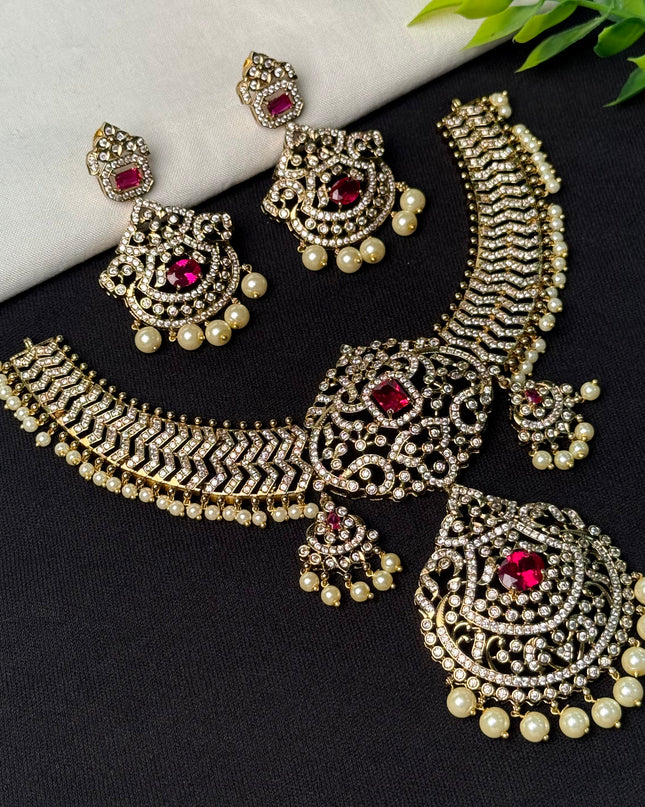 Victorian Neck Set 108776