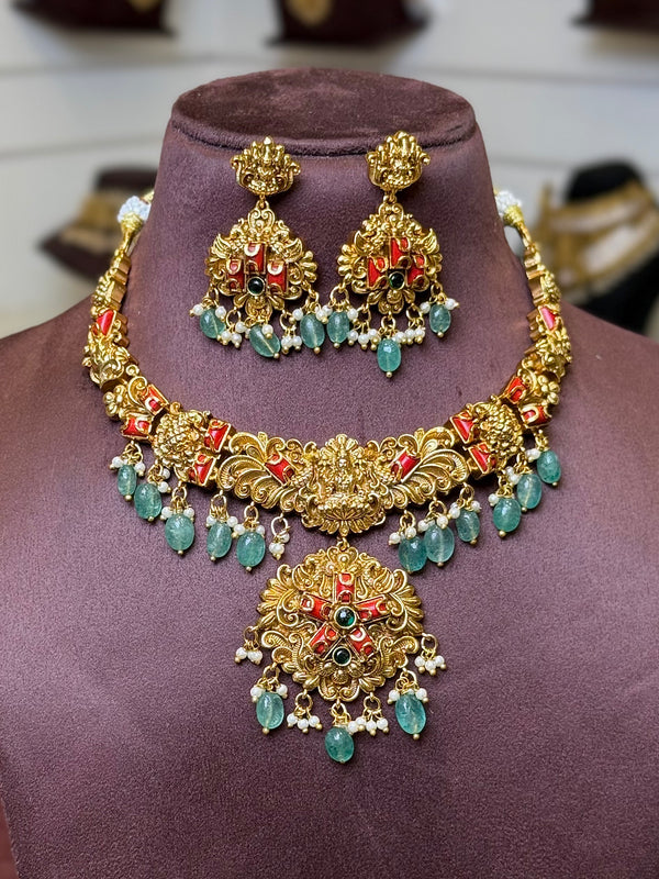 Antique neck set 108799