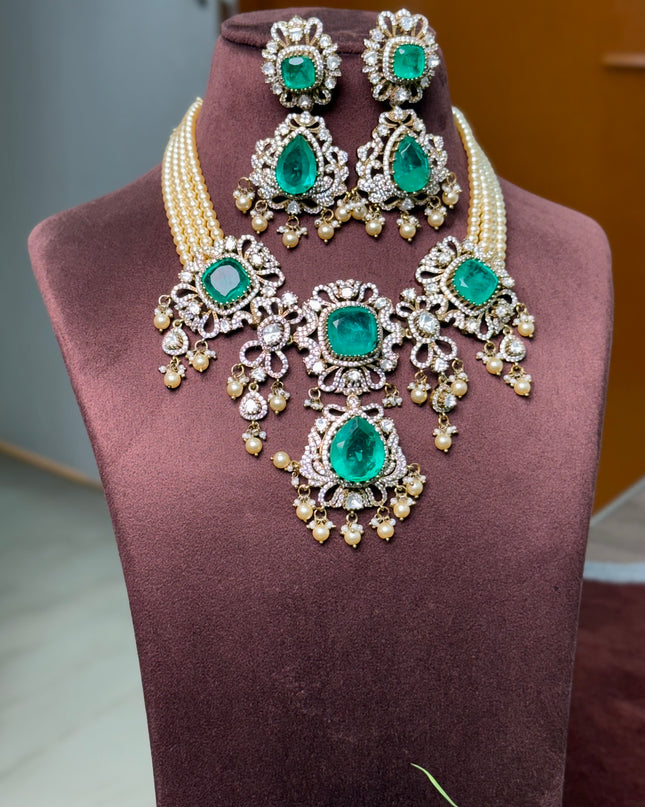 Victorian Neck Set 108886