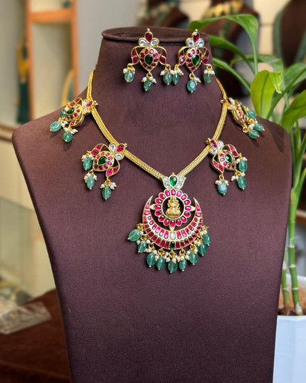 Kundan Neck Set 108933