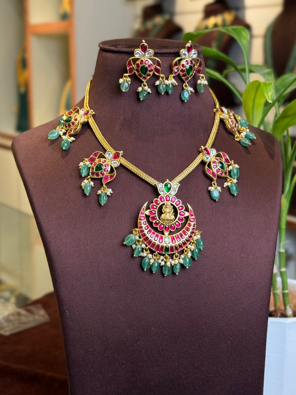 Kundan Neck Set 108933