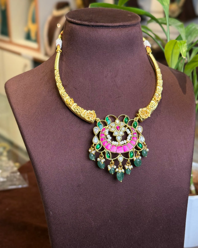Kundan Neck Set 108934