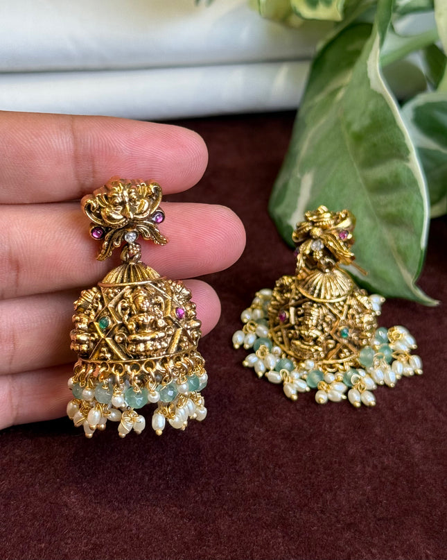 Antique Earrings 109102