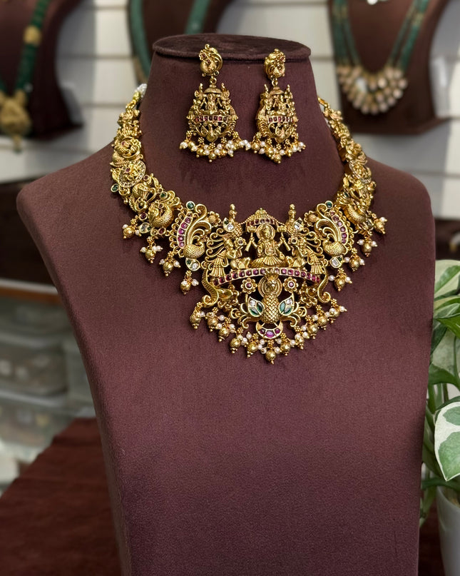 Antique Neck set 109237