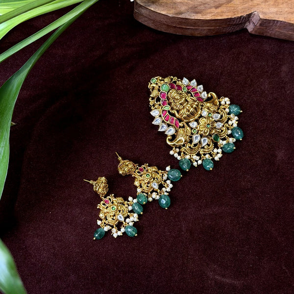 Kundan Pendant Set 109841