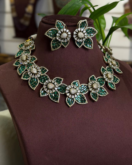 Victorian Neck Set 109947