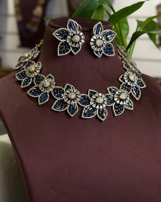 Victorian Neck Set 109947