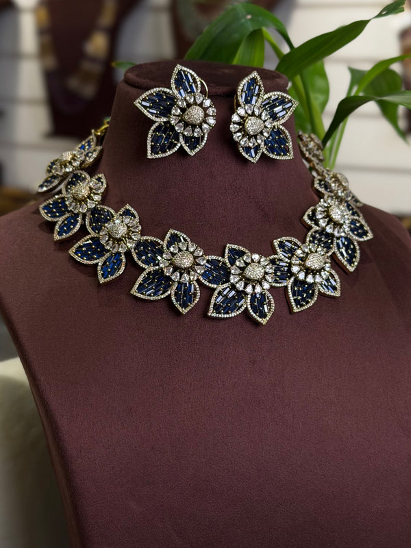 Victorian Neck Set 109947