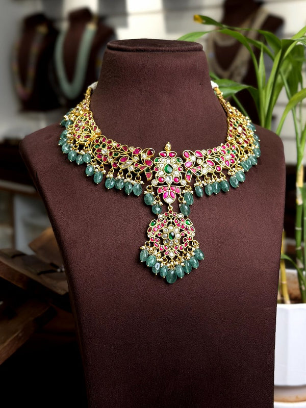 Kundan Neck Set 110075