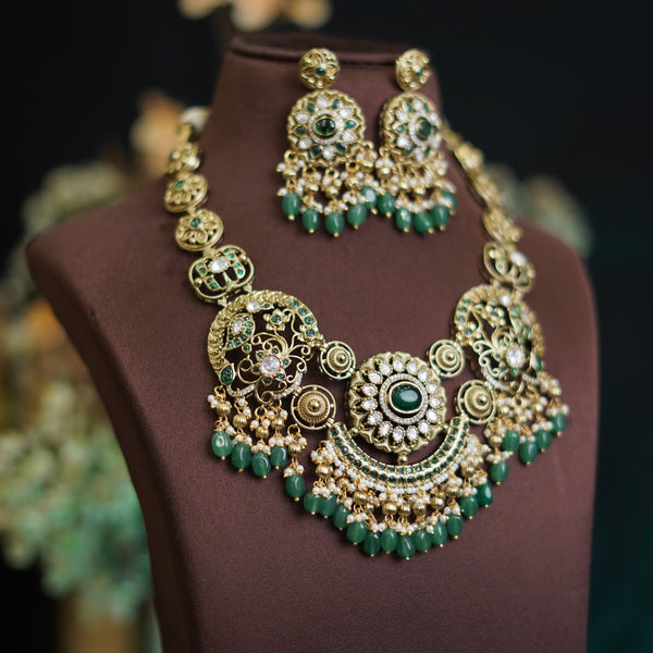 Victorian Neck Set 110398