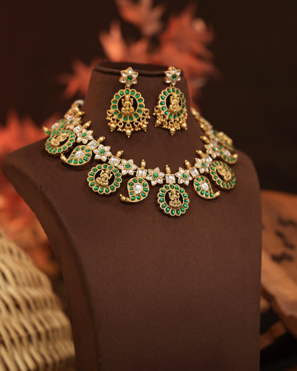 Kundan Neck Set 110909