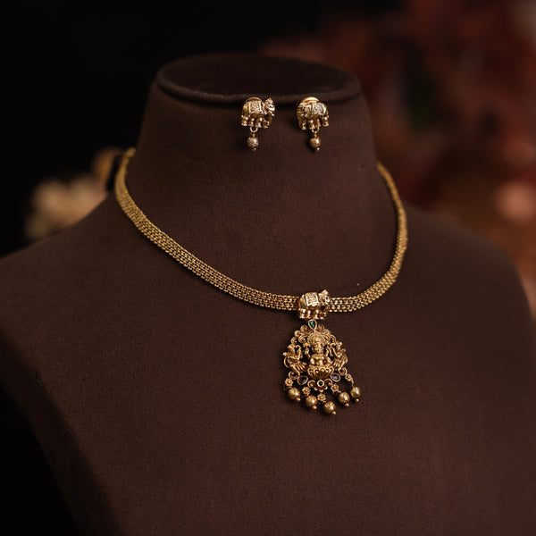 Antique Neck Set 110990