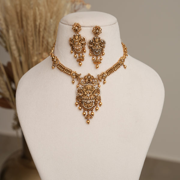 Antique NeckSet 111492