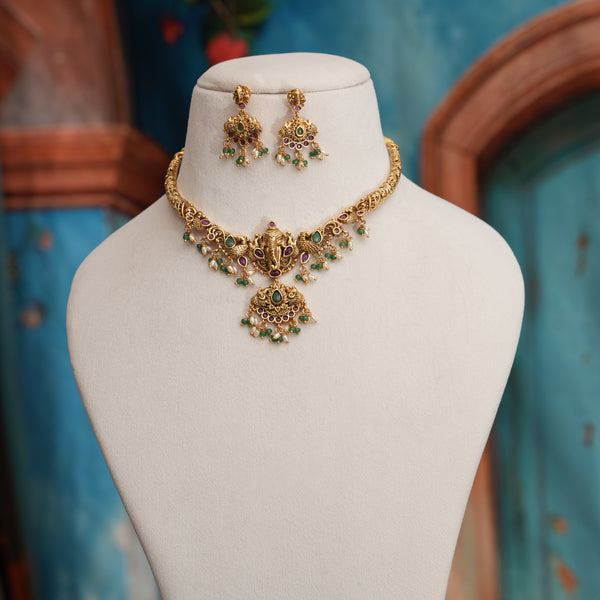 Antique Neck Set 111586